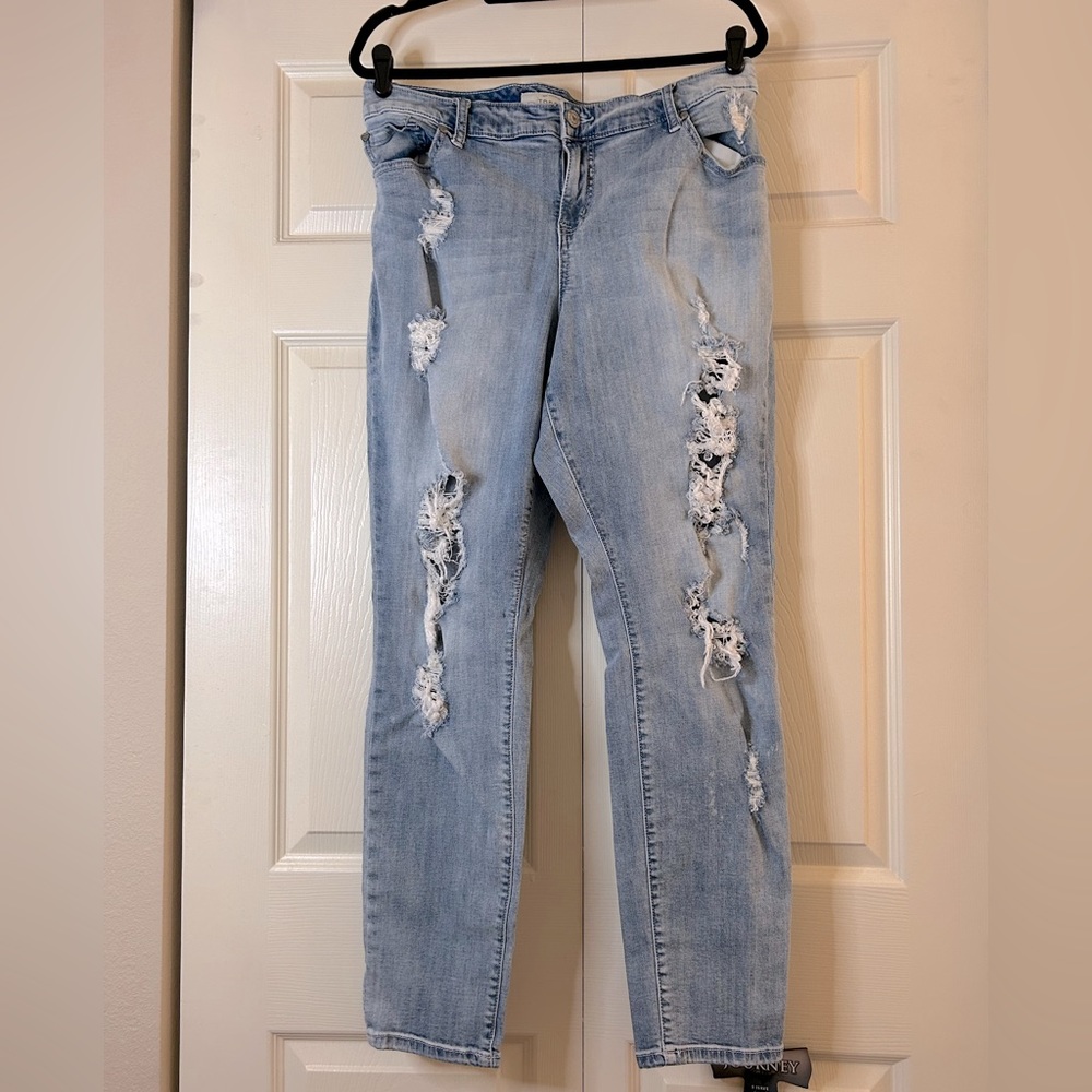 Very Distressed skinny jeans